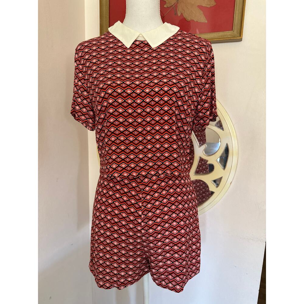*Forever 21 Red Jumpsuit Shorts Size M